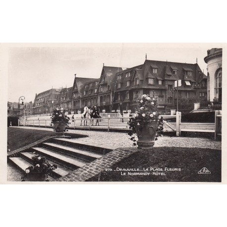 Carte postale - Dauveille - Plage fleurie - Le Normandy Hôtel