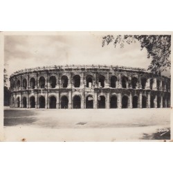 Carte postale - Nîmes - Les arènes